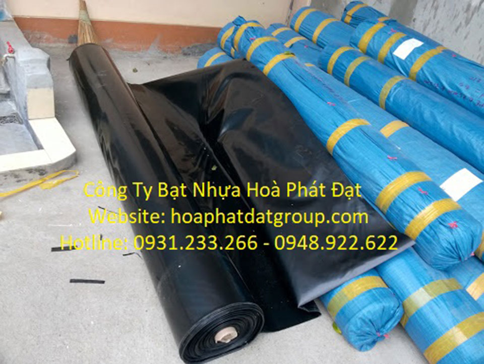 Báo giá bán lẻ màng bạt nhựa chống thấm HDPE màu xanh đen lót ao hồ bờ ao chứa nước giá rẻ tại Tp Long Xuyên An Giang 