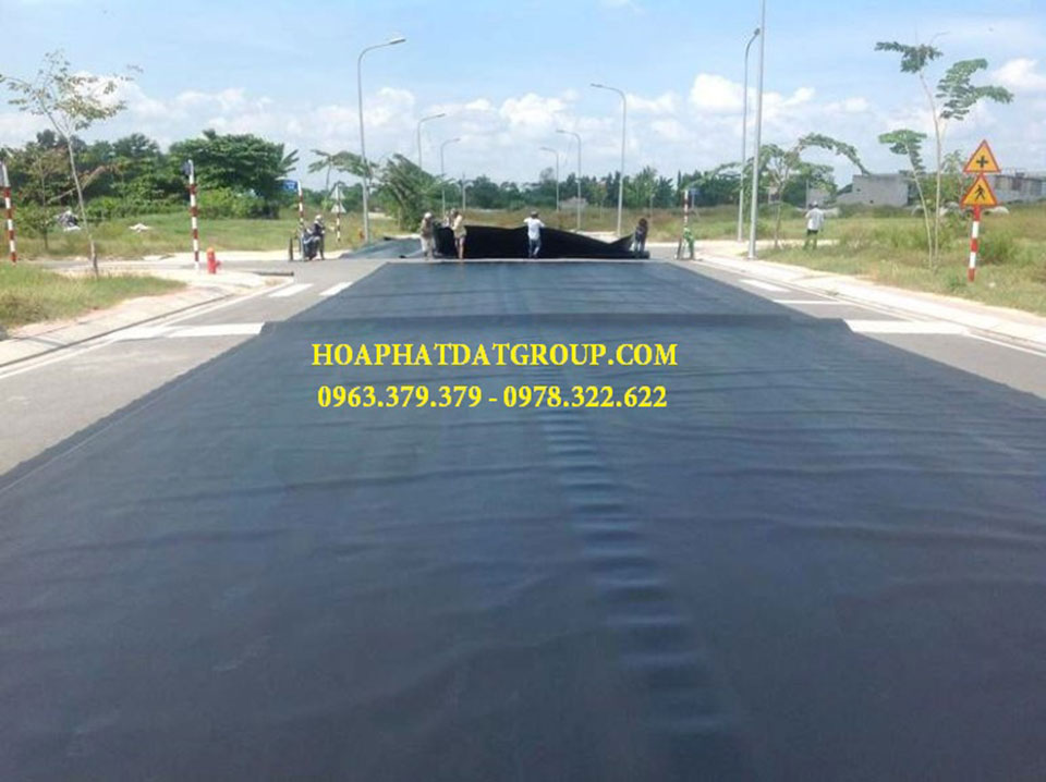 Báo giá bán lẻ màng bạt nhựa chống thấm HDPE màu xanh đen lót ao hồ bờ ao chứa nước giá rẻ tại Tp Long Xuyên An Giang 