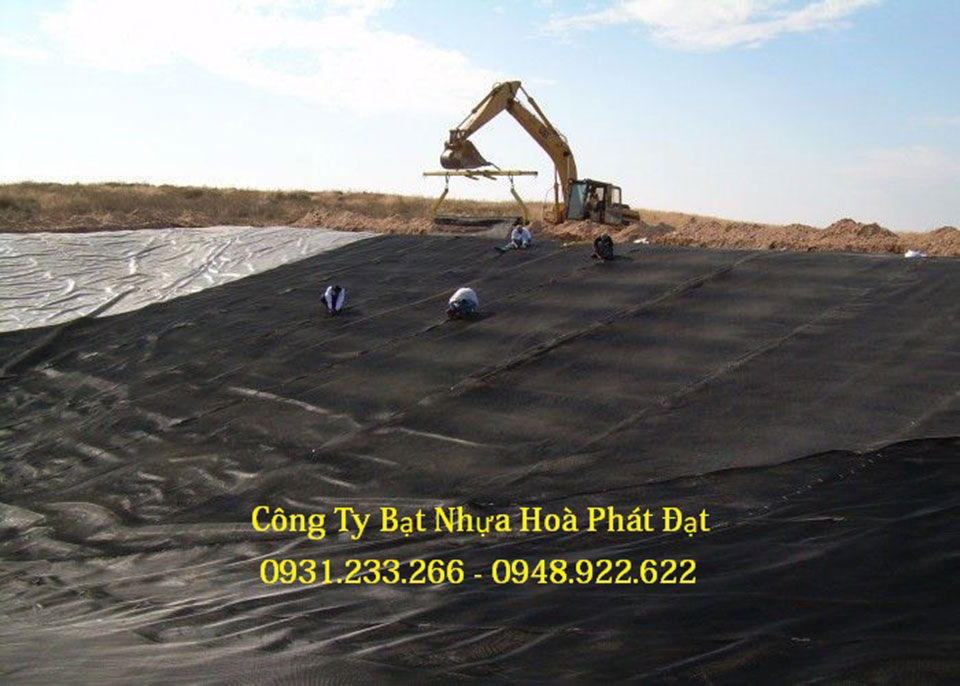 Báo giá bán lẻ màng bạt nhựa chống thấm HDPE màu xanh đen lót ao hồ bờ ao chứa nước giá rẻ tại Tp Long Xuyên An Giang 