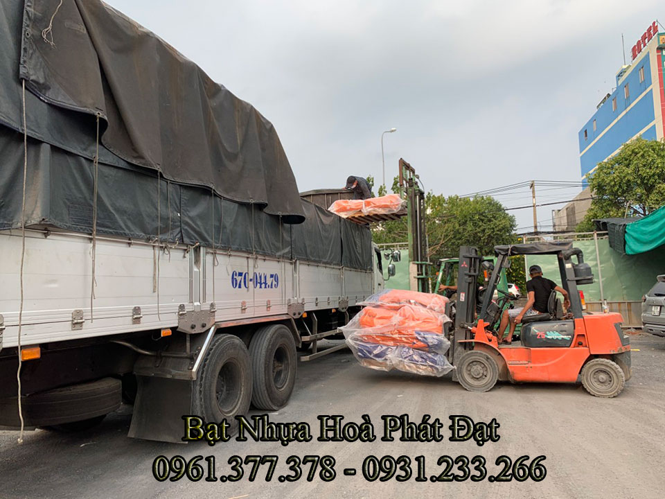 Chuyên cung cấp bạt công nghiệp che hàng hóa, bạt phơi nông sản, bạt che đậy che phủ vật liệu giá rẻ tại Tp Hồ Chí Minh